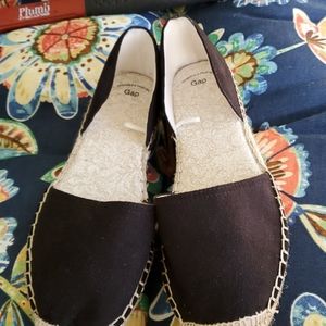 GAP women's size 7 shoes